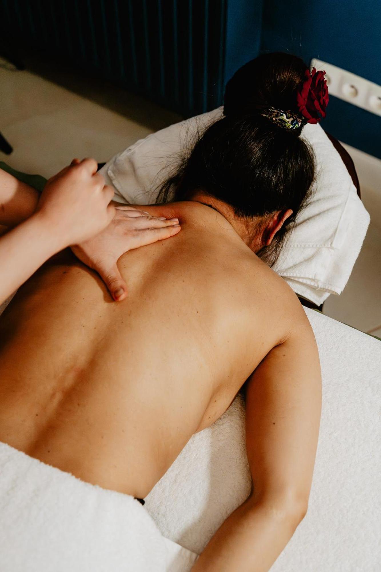 Aroma Stone Hotel Spa Сыкув Экстерьер фото